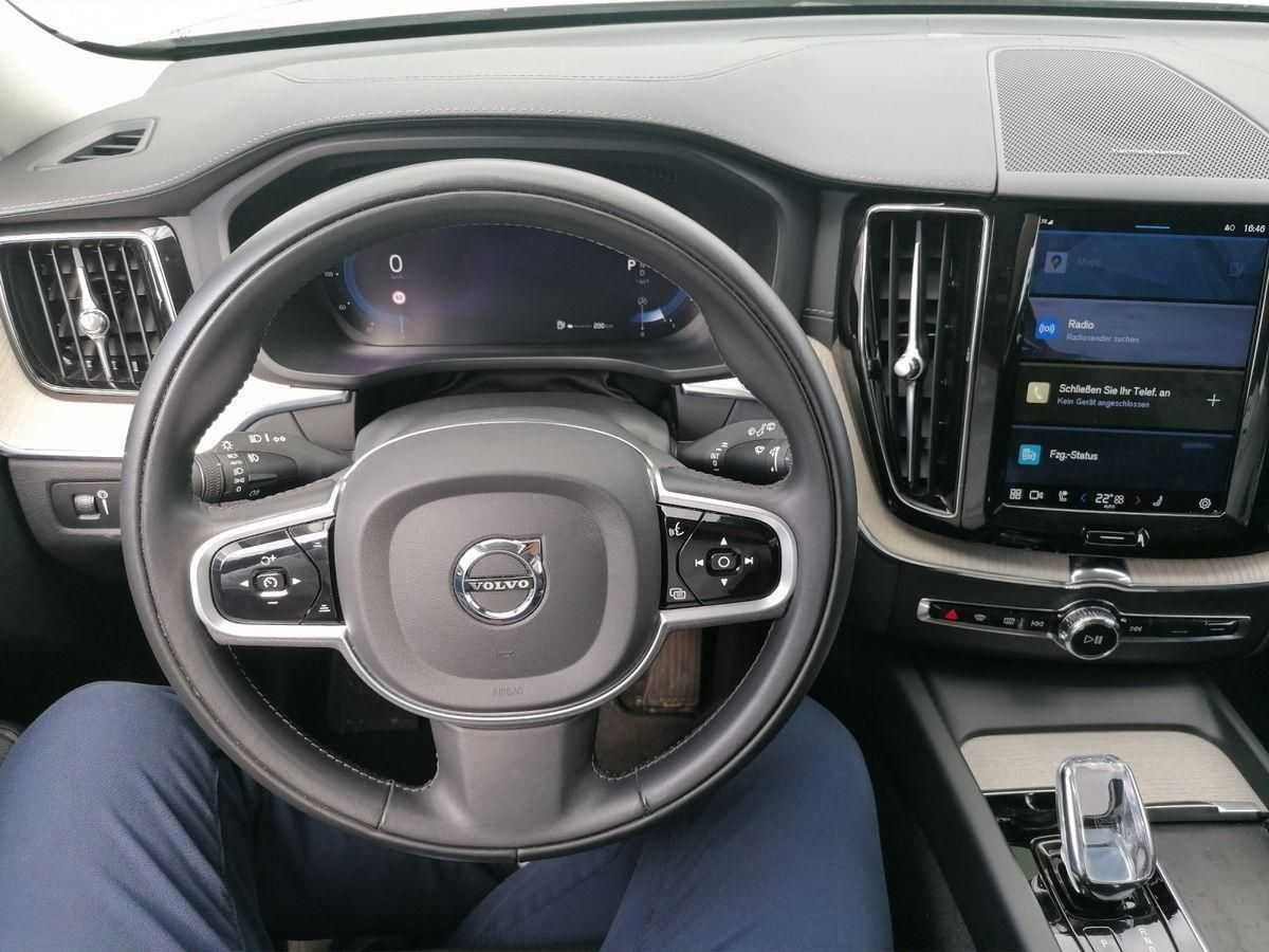 Volvo  2.0 AWD Inscription 197PS Google-Nav, Leder