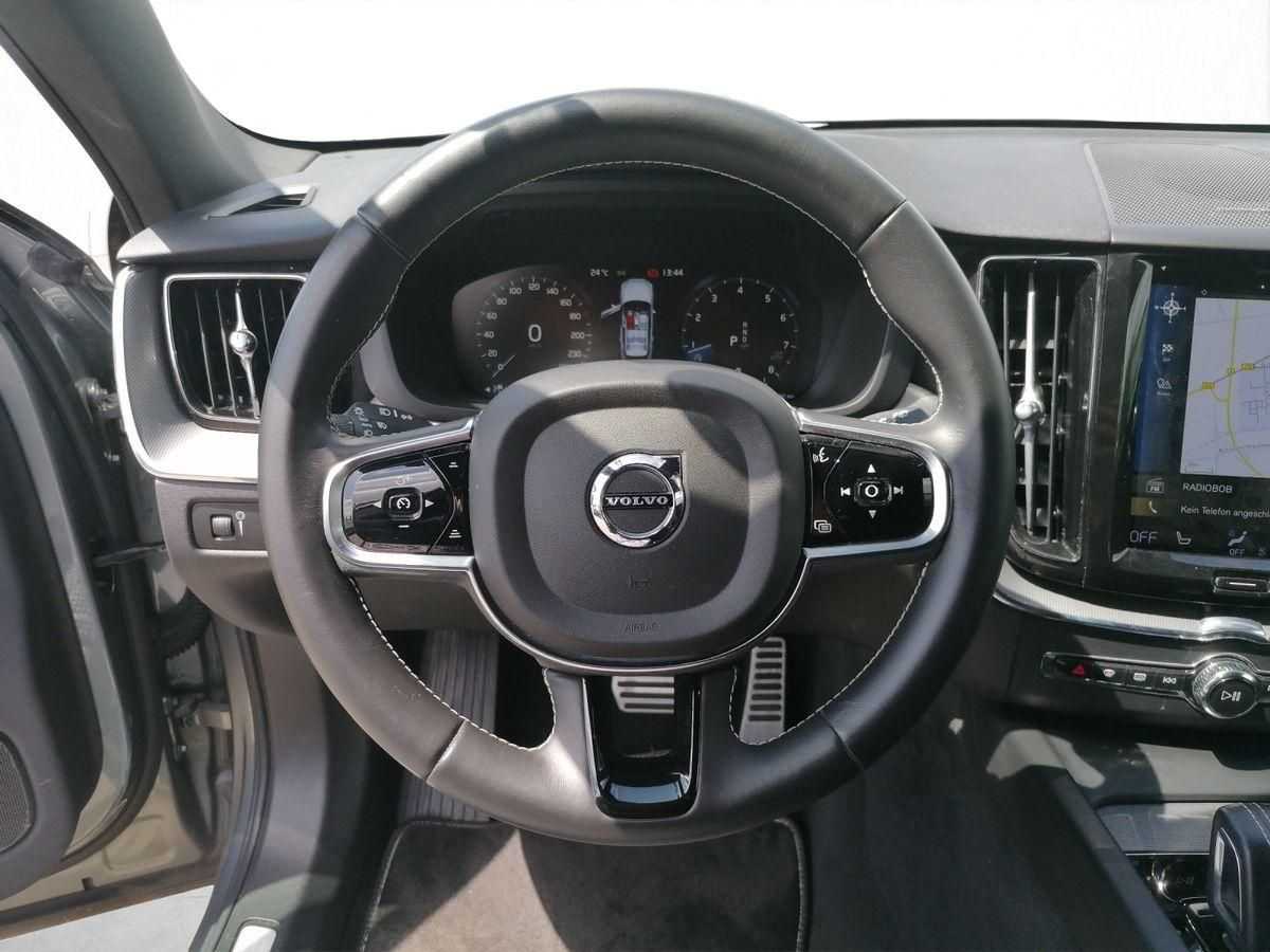 Volvo  2.0 R-Design 197PS Navi, WinterPro, Panodac