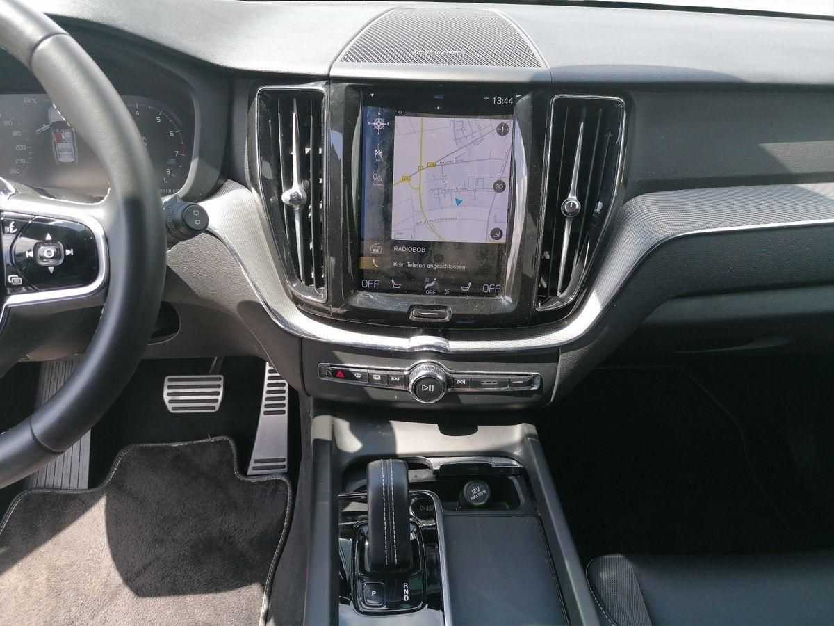 Volvo  2.0 R-Design 197PS Navi, WinterPro, Panodac