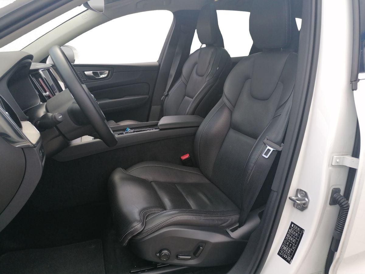 Volvo  2.0 Inscription 197PS AWD Google-Nav, Nappa