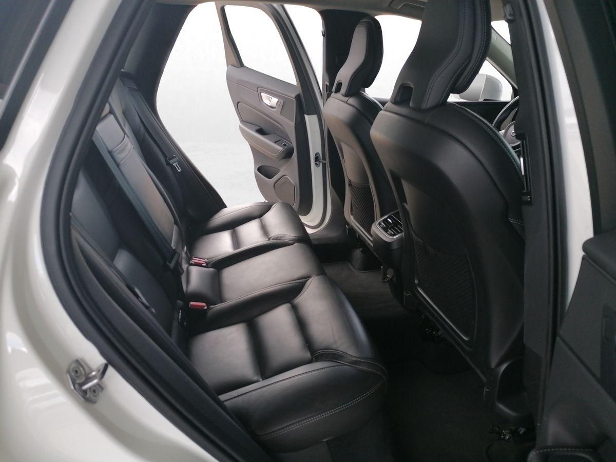 Volvo  2.0 Inscription 197PS AWD Google-Nav, Nappa