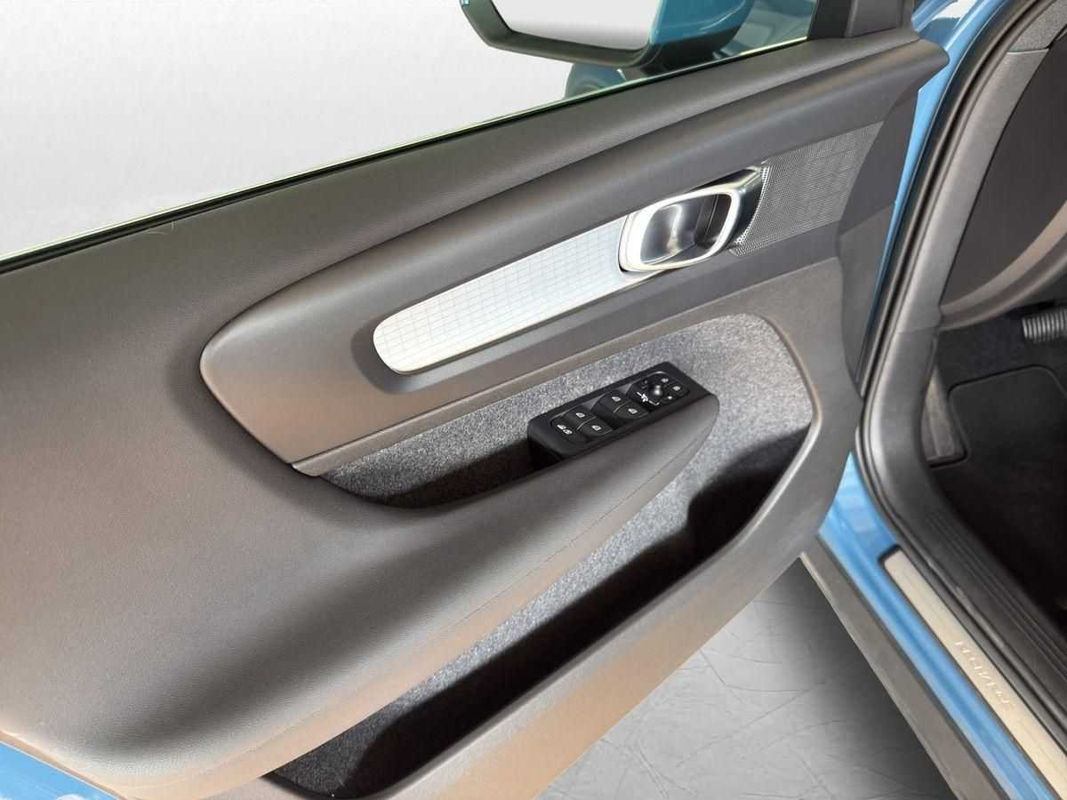 Volvo  Recharge Plug-in Hybrid MY23