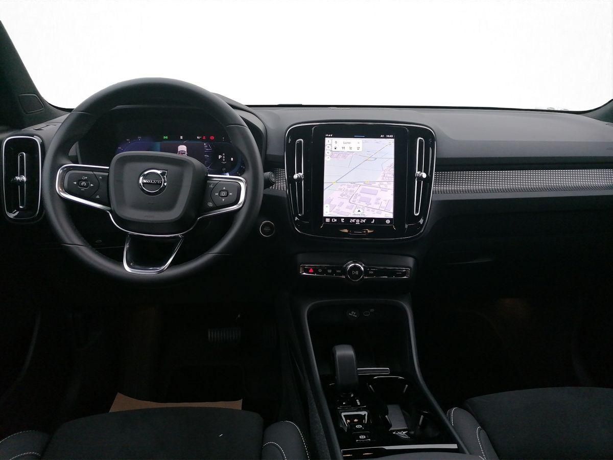 Volvo  B4 2WD Ultra Dark Aut. Pano Allwetter AHK