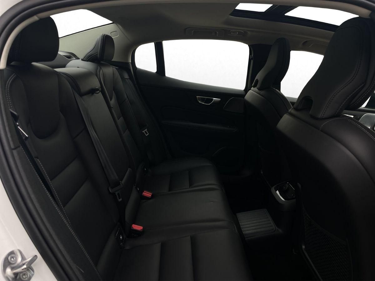 Volvo  T8 Ultimate Dark B & W 360Grad Sonderleasing