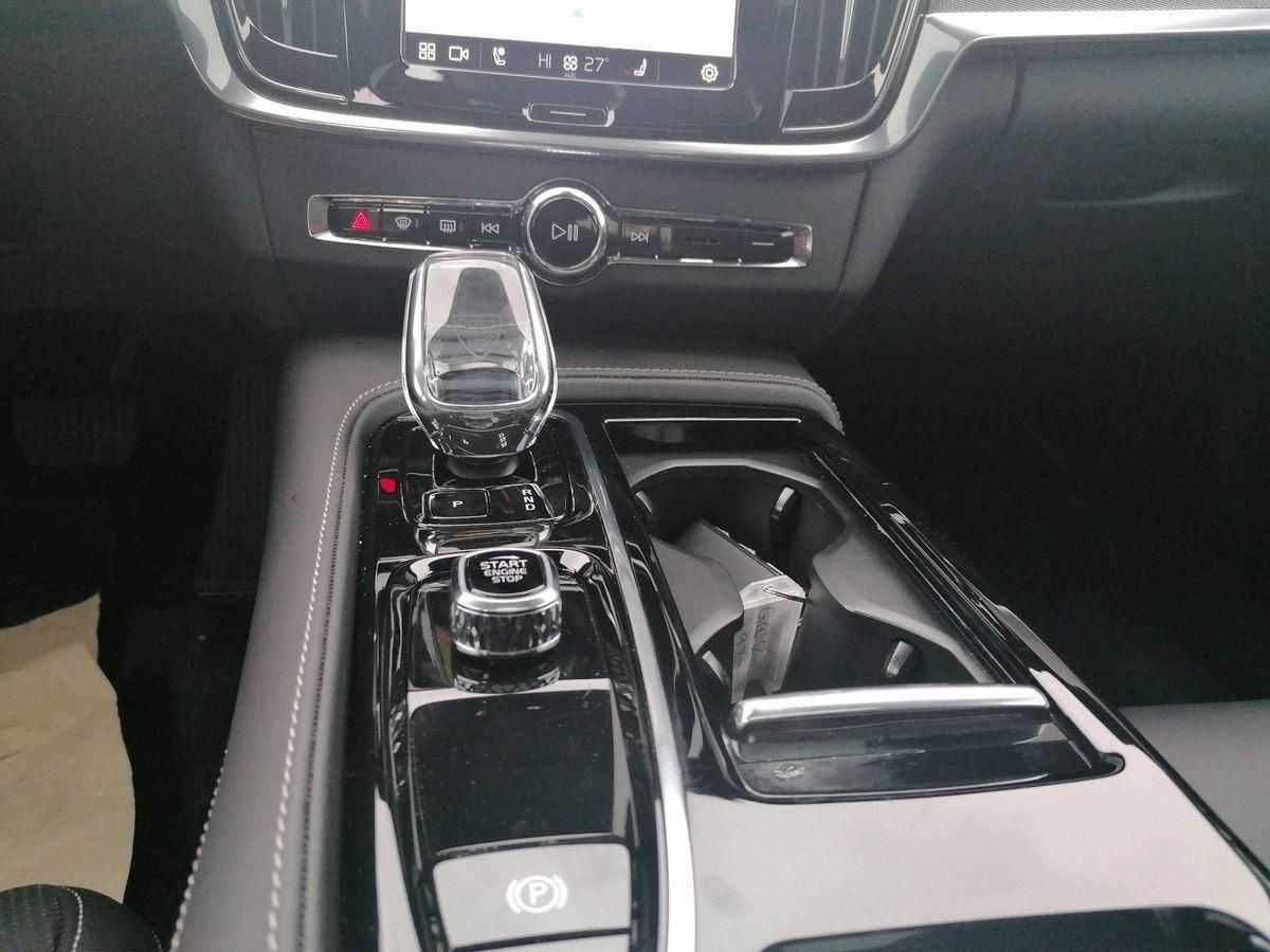 Volvo  T8 AWD Schiebedach 360Grad Sonderleasing