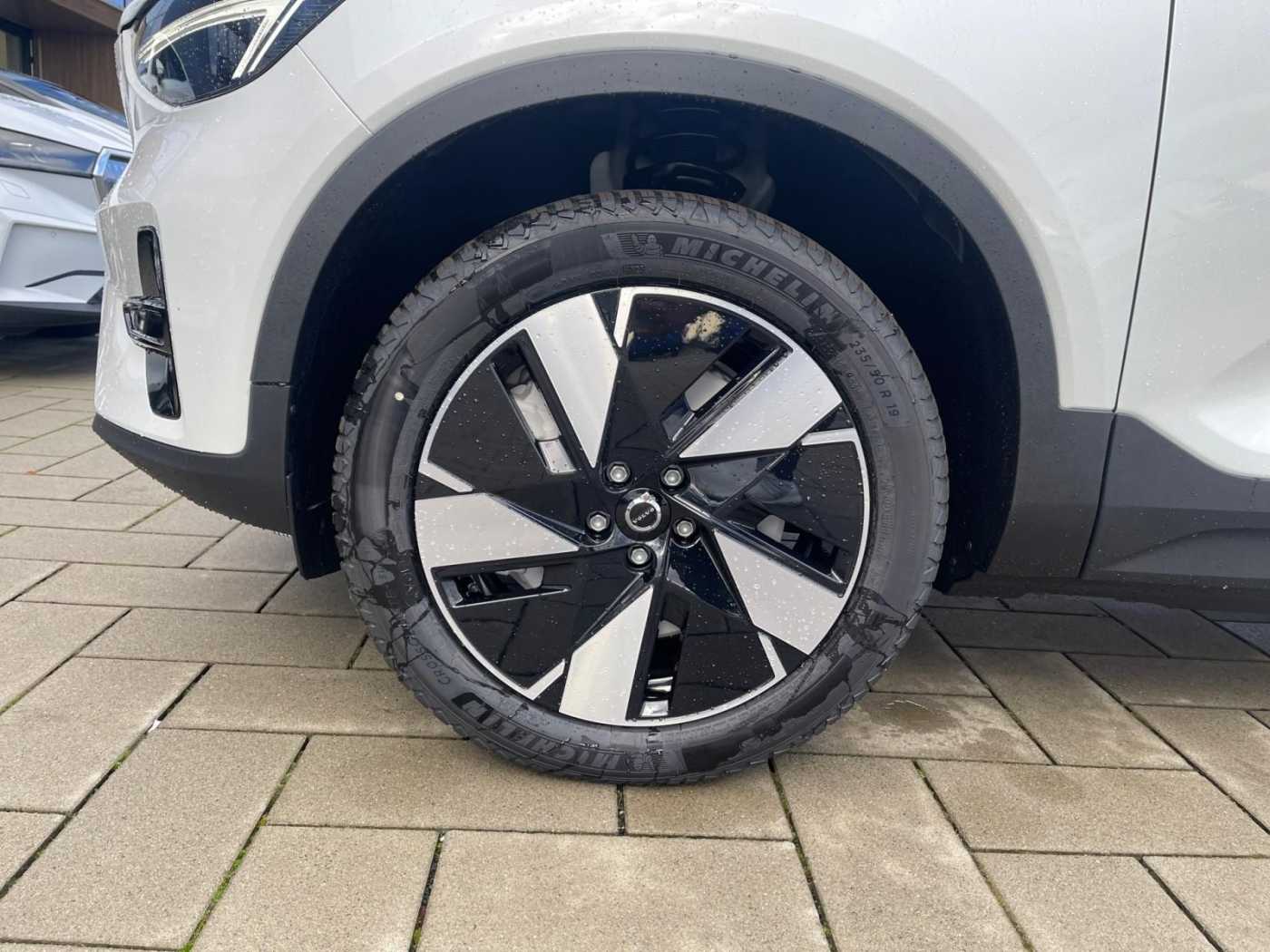 Volvo  Plus Single Motor Ext. Range 82KWh AHK