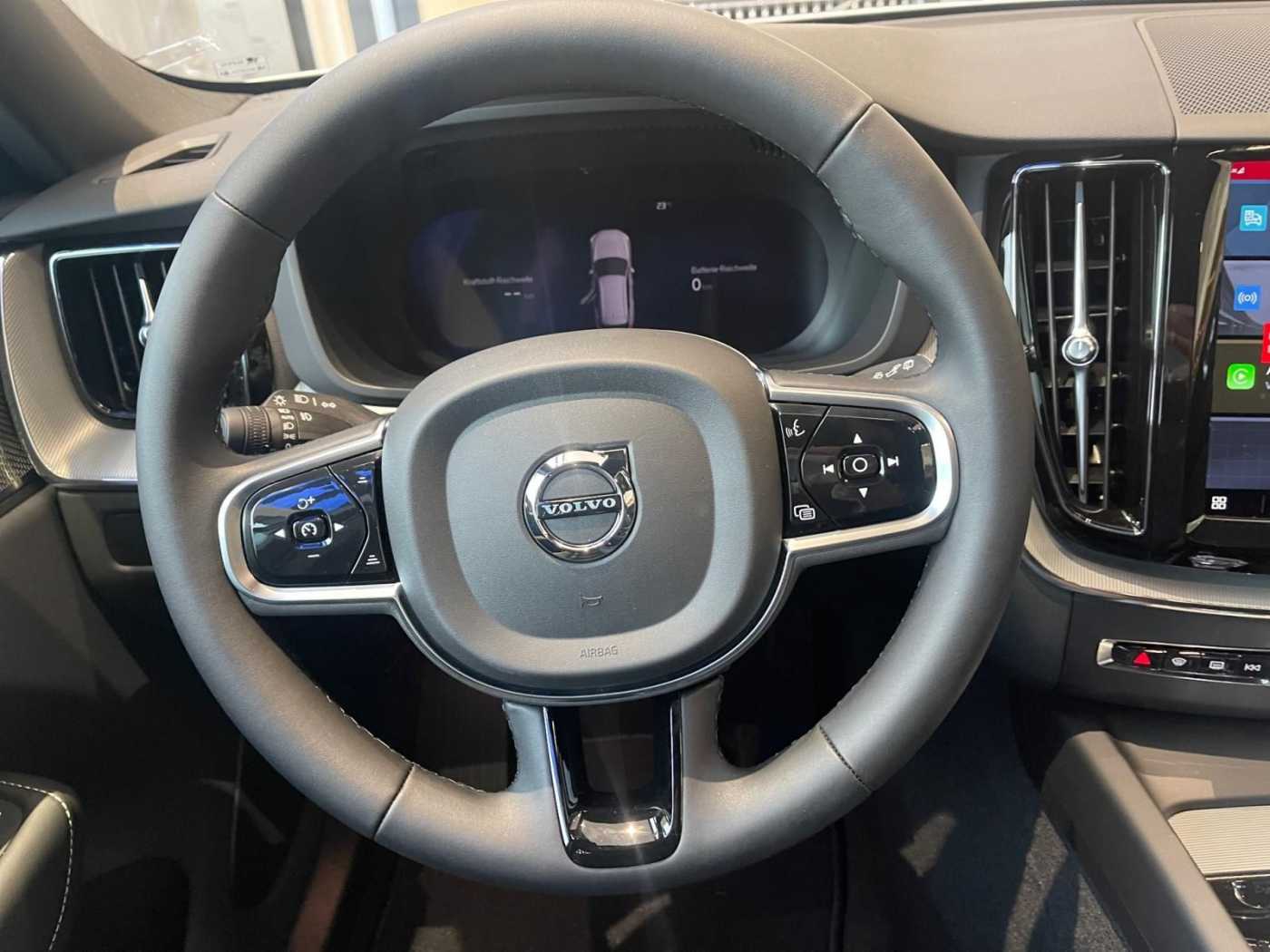 Volvo  Plus Dark T6 AWD 360° H/K AHK TH-LED