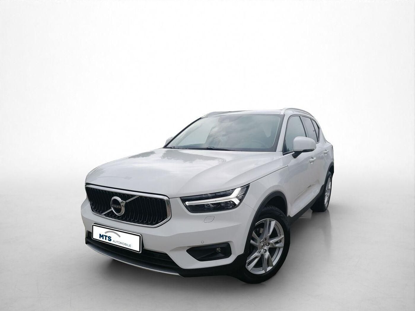 Volvo  T3 Momentum Pro AHB-LED PDC RFK SHZ CarPlay