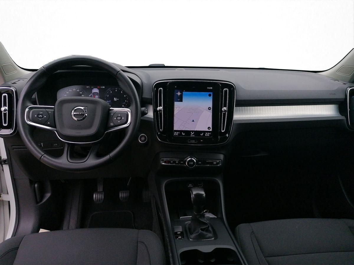 Volvo  T3 Momentum Pro AHB-LED PDC RFK SHZ CarPlay