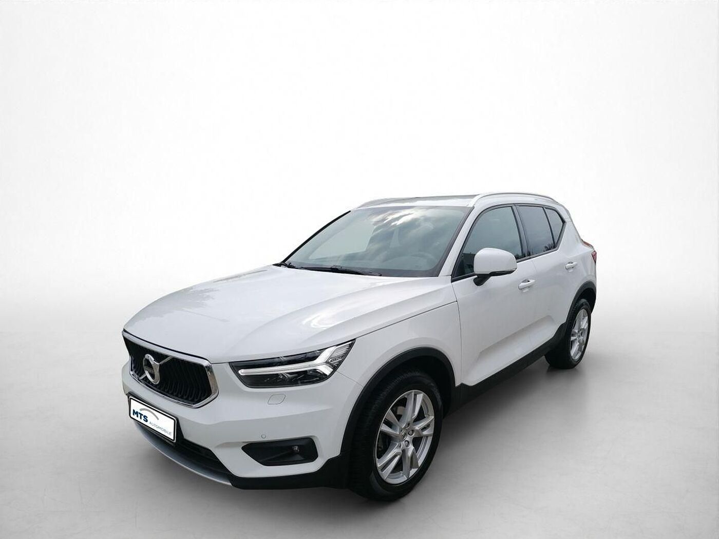 Volvo  T3 Momentum Pro AHB-LED PDC RFK SHZ CarPlay
