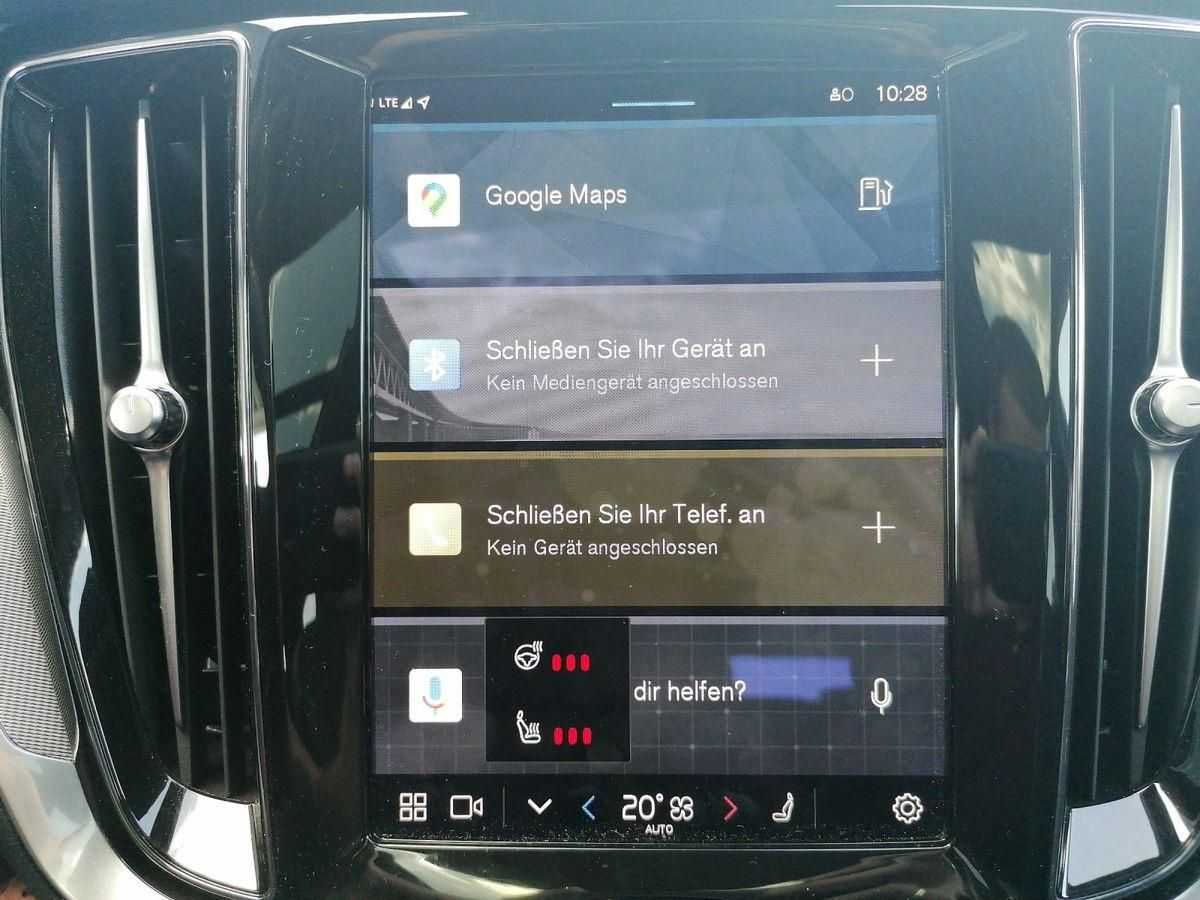 Volvo  B4 MildHybrid Plus Dark 360° PANO AHK TH-LED