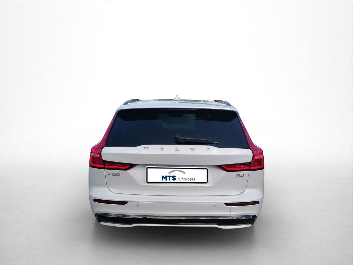 Volvo  B4 MildHybrid Plus Dark 360° PANO AHK TH-LED