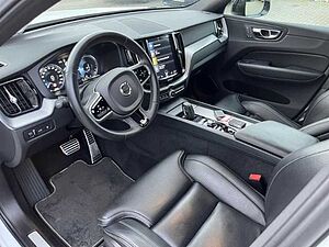 Volvo  R Design T8 AWD PHEV AHK Panorama uvm.