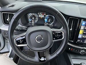 Volvo  R Design T8 AWD PHEV AHK Panorama uvm.