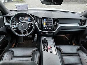 Volvo  R Design T8 AWD PHEV AHK Panorama uvm.