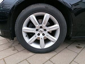 Volvo  Kombi Momentum D4 DPF Navi Leder Digitales Cockp