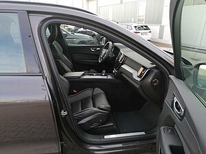 Volvo  R Design AWD B4 Diesel EU6d Navi Leder digitales