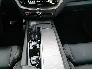 Volvo  R Design AWD B4 Diesel EU6d Navi Leder digitales