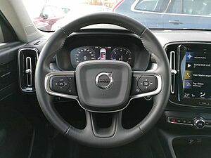 Volvo  Momentum AWD D4 190PS Aut. AHK Navi Digitales Co