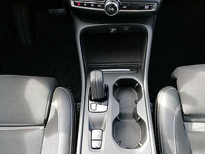 Volvo  Momentum AWD D4 190PS Aut. AHK Navi Digitales Co