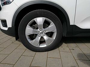Volvo  Momentum AWD D4 190PS Aut. AHK Navi Digitales Co
