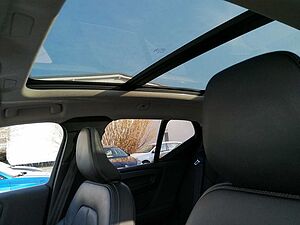 Volvo  Inscription Expression Recharge Plug-In Hybrid 2