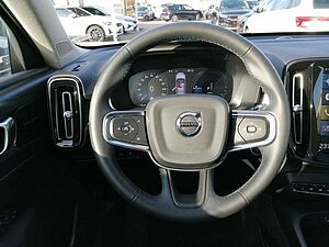 Volvo  Inscription Expression Recharge Plug-In Hybrid 2