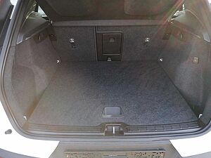 Volvo  Inscription Expression Recharge Plug-In Hybrid 2