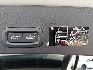 Volvo  Inscription Expression Recharge Plug-In Hybrid 2