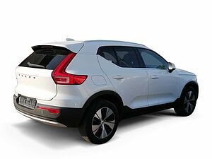 Volvo  Inscription Expression Recharge Plug-In Hybrid 2