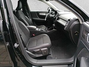 Volvo  Momentum 2WD D3 EU6d-T Navi Digitales Cockpit So