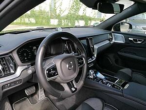 Volvo  Kombi R Design Plug-In Hybrid AWD T8 EU6d-T HUD