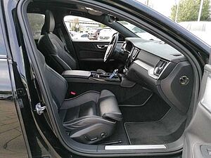 Volvo  Kombi R Design Plug-In Hybrid AWD T8 EU6d-T HUD