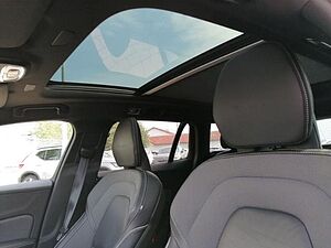 Volvo  Kombi R Design Plug-In Hybrid AWD T8 EU6d-T HUD