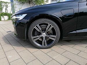 Volvo  Kombi R Design Plug-In Hybrid AWD T8 EU6d-T HUD