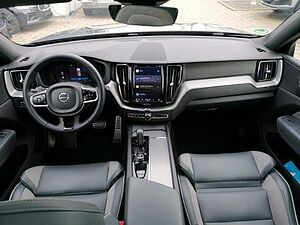 Volvo  R Design 2WD B4 Benzin EU6d StandHZG Leder Pano