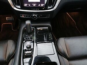 Volvo  Kombi R Design Recharge Plug-In Hybrid AWD T8 Tw