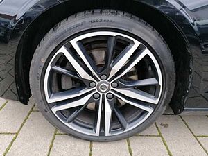 Volvo  Kombi R Design Recharge Plug-In Hybrid AWD T8 Tw