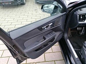 Volvo  Kombi R Design Recharge Plug-In Hybrid AWD T8 Tw