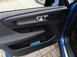 Volvo  R Design Recharge Plug-In Hybrid 2WD T5 Twin Eng