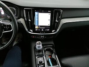 Volvo  Inscription Recharge Plug-In AWD T8 392PS Navi d