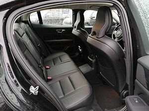 Volvo  Inscription Recharge Plug-In AWD T8 392PS Navi d