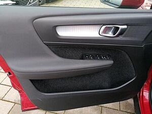 Volvo  Momentum Pro 2WD T3 EU6d Navi Digitales Cockpit
