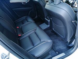 Volvo  Plus Dark Recharge AWD T8 Navi, Panodach, AHK, L