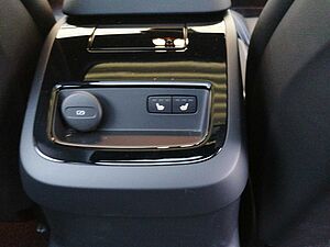 Volvo  Plus Dark Recharge AWD T8 Navi, Panodach, AHK, L