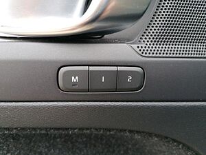 Volvo  Momentum Pro 2WD D3 EU6d-T Navi Leder Digitales