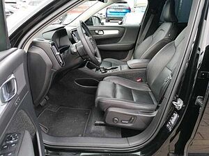 Volvo  Momentum Pro 2WD D3 EU6d-T Navi Leder Digitales