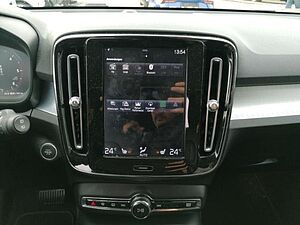 Volvo  Momentum Pro 2WD D3 EU6d-T Navi Leder Digitales