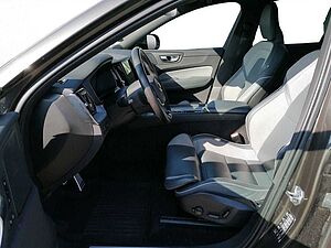 Volvo  B5 AWD R-Design