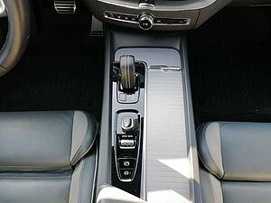 Volvo  B5 AWD R-Design